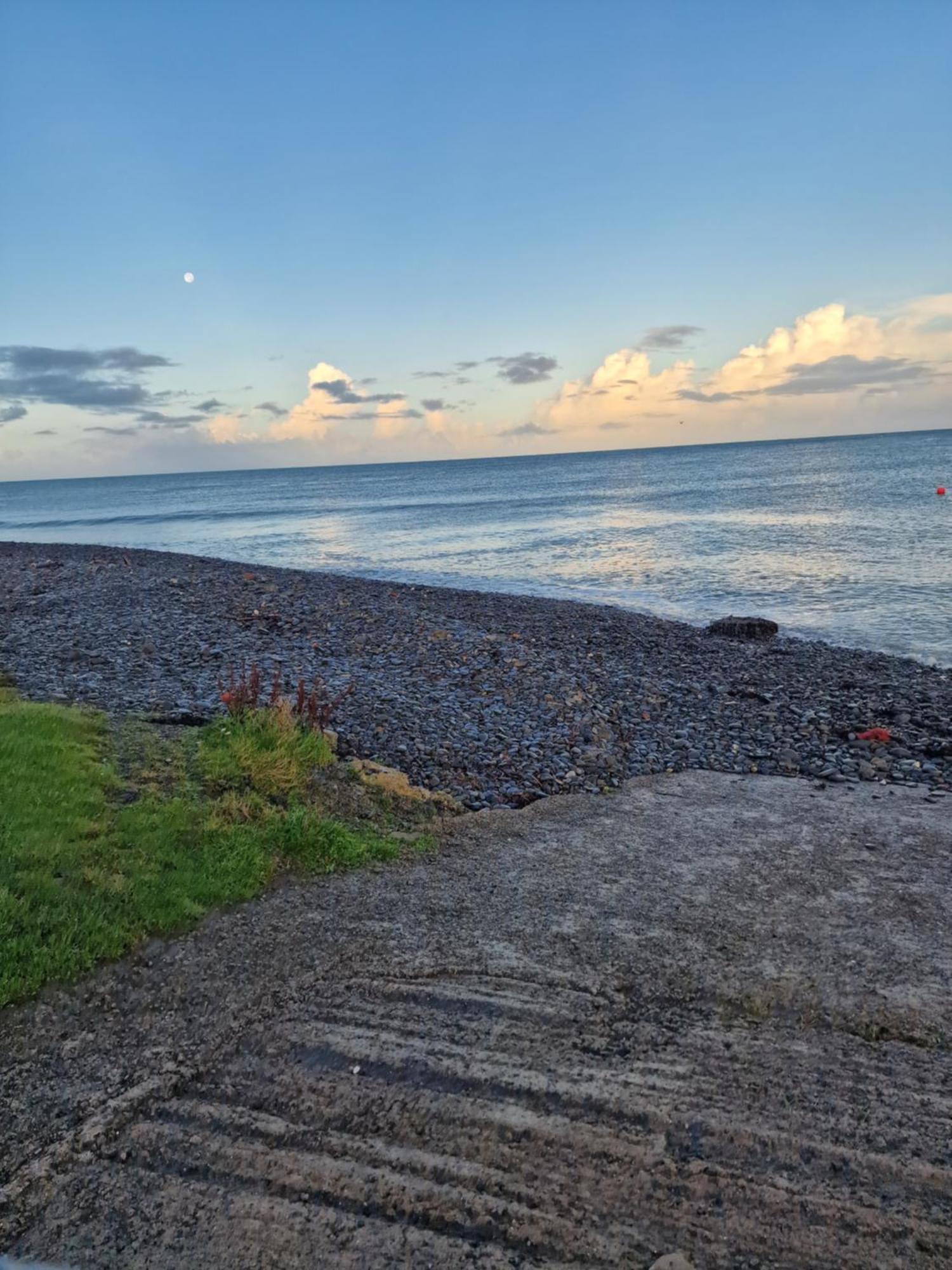 Bayview At Pengarreg Hotel Llanrhystyd Buitenkant foto